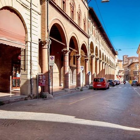 Ground Floor Luxe Historic Studio City Centre Apartment Bologna Exterior photo