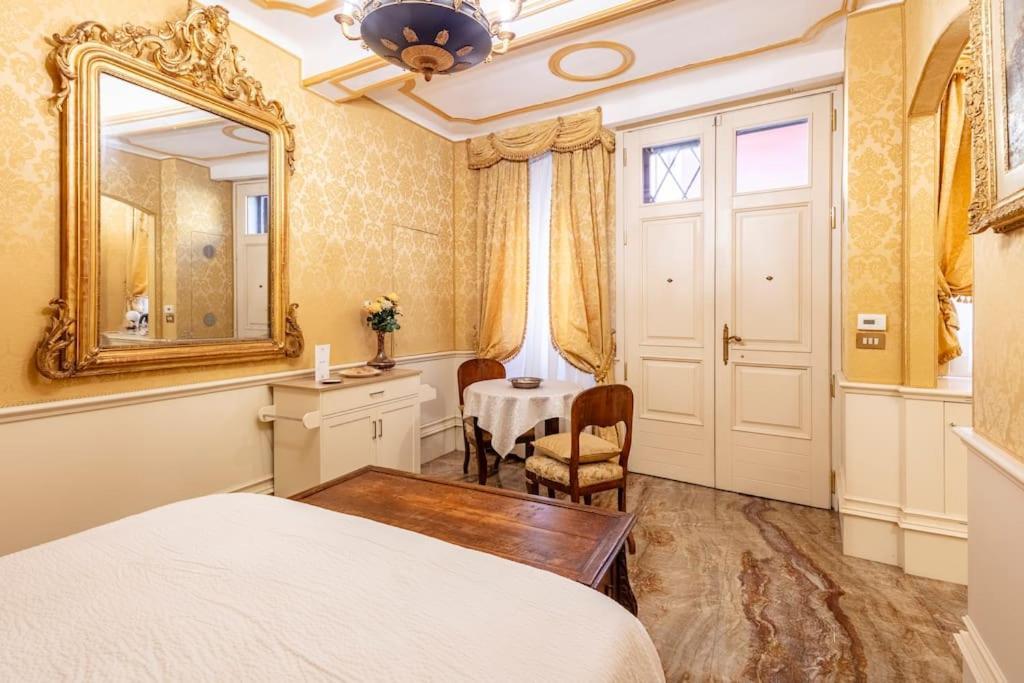 Ground Floor Luxe Historic Studio City Centre Apartment Bologna Exterior photo
